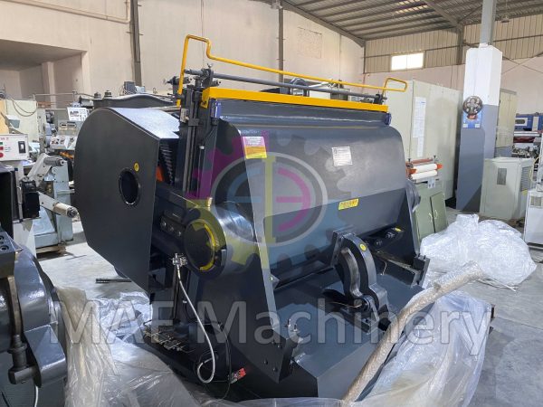 Paper die cutting machine